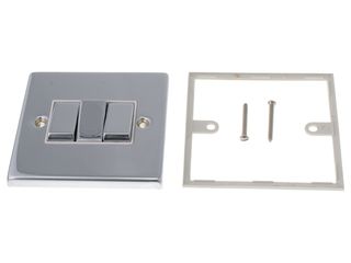 DECO VPCH413WH 10AX INGOT 3GANG 2WAY PLATE SWITCH WHT POLISHED CHROME