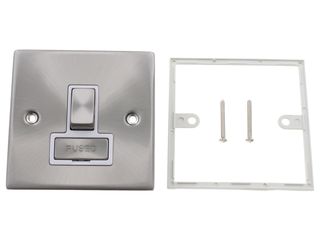DECO VPSC751WH 13AINGOT DBL POLE SWITCH FUSED CONN UNIT WHT SATIN CHRO