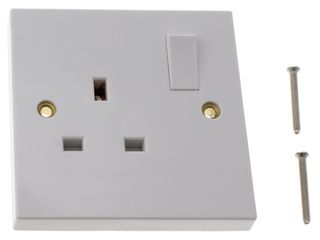 POLAR 13A 1 GANG SWITCHED SOCKET