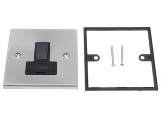 DECO VPSC416BK 10AX INGOT 6 GANG 2 WAY PLATE SWITCH - BLACK